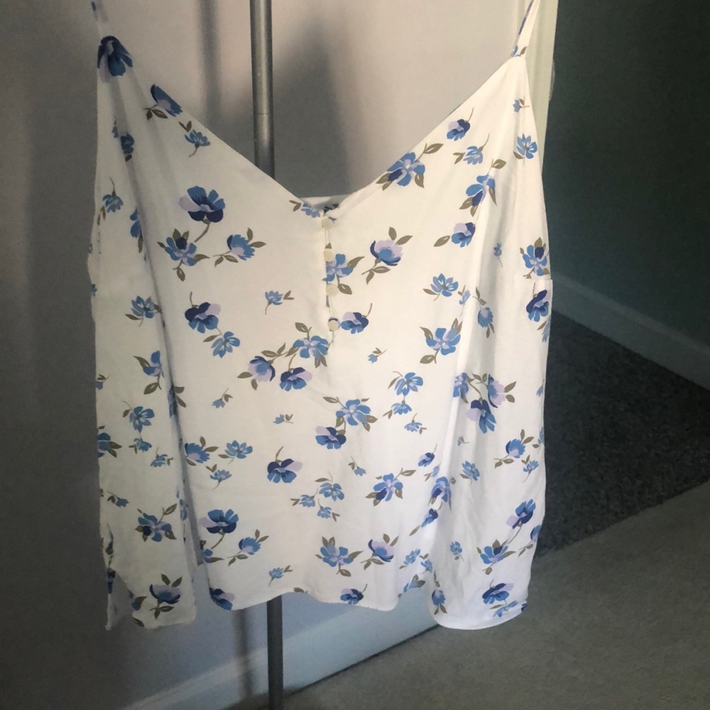Old navy tank top! Only worn twice